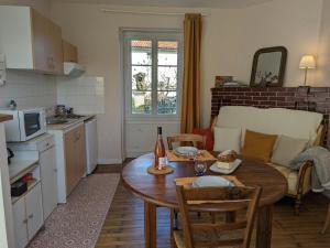 Gîte charmant avec jardin privatif, proche des randonnées, totalement équipé et internet fibreбет - FR-1-653-253