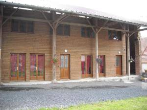 Gîte chaleureux avec jardin, BBQ, WIFI et équipements modernes en plein cœur de Verchain-Maugré - FR-1-510-210