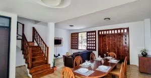 Casa Huarpes. Cómoda, ubicada y luminosa. - Villa Marini