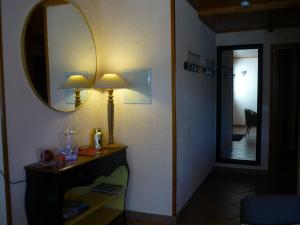 Maisons de vacances Gite Saugues, 4 pieces, 6 personnes - FR-1-582-90 : photos des chambres