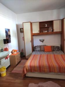 Apartments by the sea Banjol, Rab - 22777