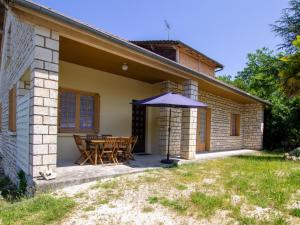 Maisons de vacances Maison de charme avec jardin, Wifi et proche de Sarlat et Souillac - FR-1-616-357 : Maison de Vacances