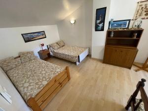 Maison familiale au cœur des pins avec jardin, proche plage, animaux acceptés, 700m de la côte. - FR-1-22-363