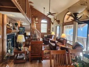 Buckhorn Lodge - Balsam