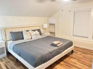 Extravagant Home in Heart of Houston 2King 1Queen