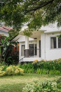 Giri indah Six, Lembang