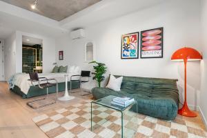 Art Deco - Collingwood Hideaway