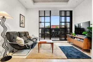 Mid-Century Modern Hideaway - Collingwood