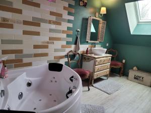 Maisons de vacances Maison feerique et ludique, avec jeux de piste : photos des chambres