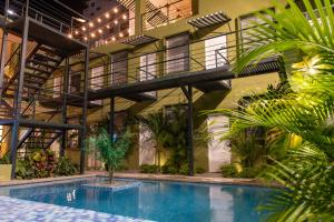 OASIS TROPICAL HOTEL