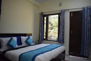 Atithi Home Stay - Himalayas view