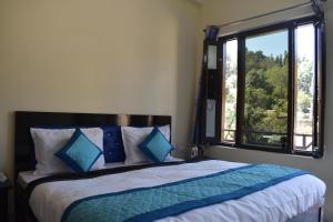 Atithi Home Stay - Himalayas view