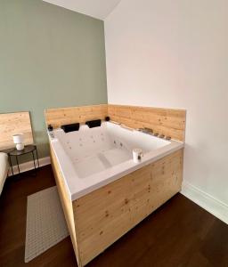 A0 Grand Appartement, Jaccuzi, et extérieur Thermal Artem à 200m