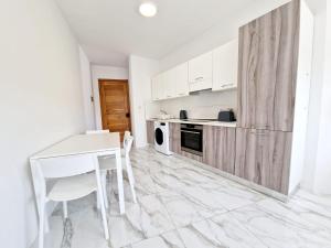 Penthouse with Large Terrace close to Seafront