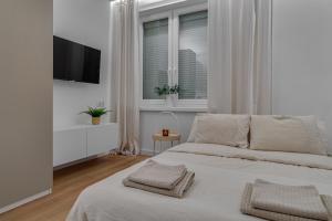 COMFISTAY Armii krajowej 16B - Near Central Station and Free parking