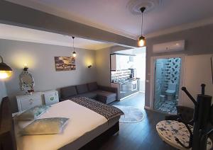 Little Palace Blue Apartment