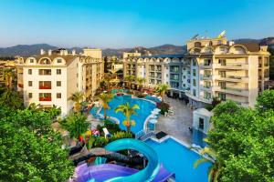 Cosmopolitan Resort hotel, 
Marmaris, Turkey.
The photo picture quality can be
variable. We apologize if the
quality is of an unacceptable
level.