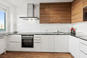 Long Term Stay I 70m2 I Next to U6 Dresdnerstraße