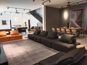 Dawn de Ville-Private Pool BBQ Karaoke 34-40pax - Kampong Tamboh