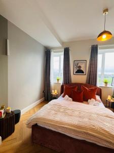 Finnstown Hall- private room in shared apartment with the Host