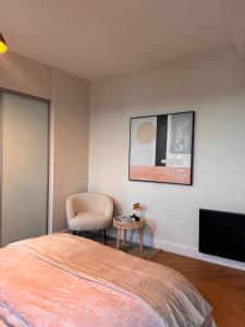 Finnstown Hall- private room in shared apartment with the Host