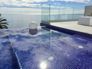 Designvilla with breathtaking view for 14 guests