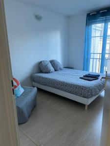 Disneyland Family and Friends great location apart