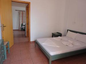 Family Room with Sea View (3 Adults + 1 Child)   room in Kalami Rooms & Apartments