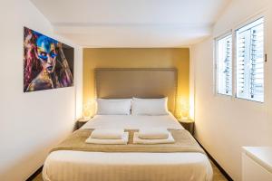 Casa BOSS Modern Villa with Studio Pool and Air Conditioning