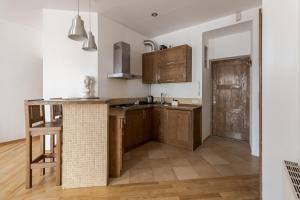 Rynok Square apartment with balcony