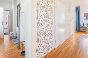 2 seperate Full Apartments 5 BR Rooftop