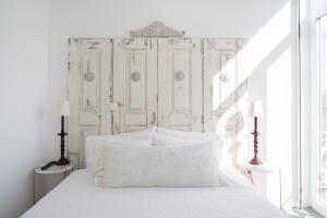 Double Room with Balcony room in CoimbraAmeias