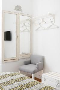 Queen Suite with City View room in CoimbraAmeias