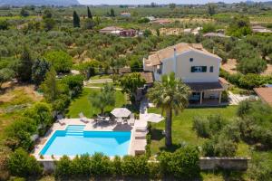 Villa Alkis - Spacious Pool Retreat