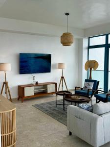 Juan Dolio, Beach Access 2 BR Apt Salitre Tower front of Club Hemingway