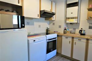 Appartements Bel appartement avec loggia et balcon VUE SUR MER a PERROS-GUIREC - Ref 874 : photos des chambres
