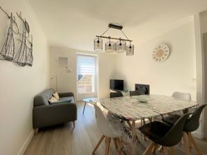 Bel appartement rénové 5 personnes au centre ville de PERROS-GUIREC - Réf 957