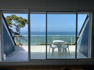 Appartement VUE MER avec wifi, balcon terrasse à PERROS-GUIREC - Réf 958