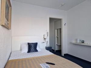 Single Room - Harbour Side room in Touring au Lac