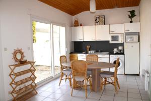 Maisons de vacances Gites Cote de Jade, proche plage et commerces, de 2 a 6 personnes : photos des chambres