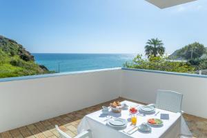 MC Suites Burgau with amazing front sea view