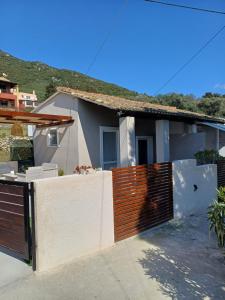 Abelaki Holiday Home