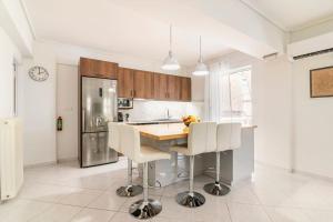 Modern Apartmen, Piraeus near Microlimano, Kastela