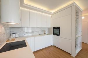 Golden Apartment Prestige with Parking in Warsaw Bemowo