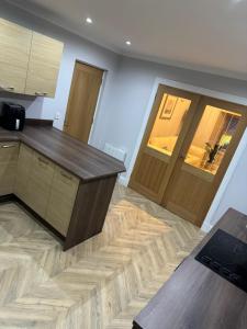 Town Centre 2 bedroom apartment