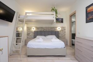 Timetofreedom Studio See Oase