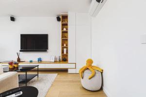 Smart Flat River views & NTFlix by Homeful Homes