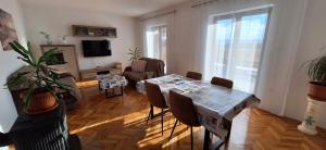 Apartments Valiza III Large apartment - 3 bedrooms and parking space i Apartments Valiza IV