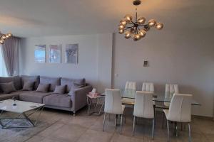 Brand new luxury apartment