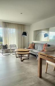 Los Olivos super luminoso